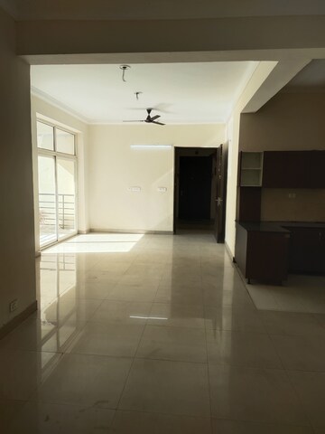 Kitchen in 3.5 BHK Apartment at Assotech Windsor Court, Sector 78 – for Rent