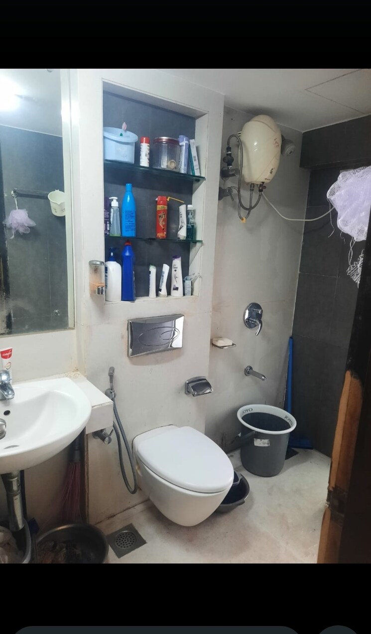 Bathroom, lodha-imperia 3 Bedroom 1557 Sq.Ft. Apartment In Bhandup Mumbai 7898578