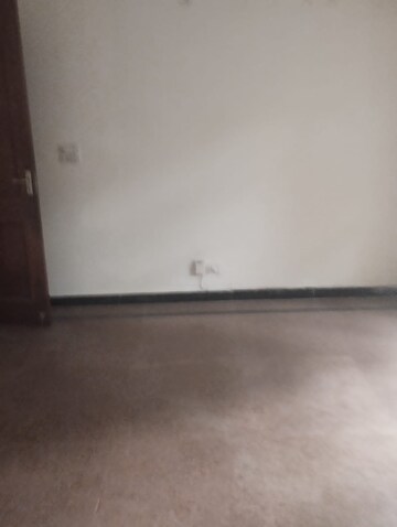 Master Bedroom in 2 BHK Builder Floor at Ansal Plaza Sector-23, Sector 23 – for Rent