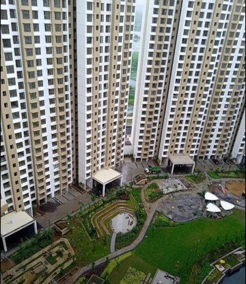 1 BHK Apartment For Rent in Sunteck Maxxworld, Naigaon East
