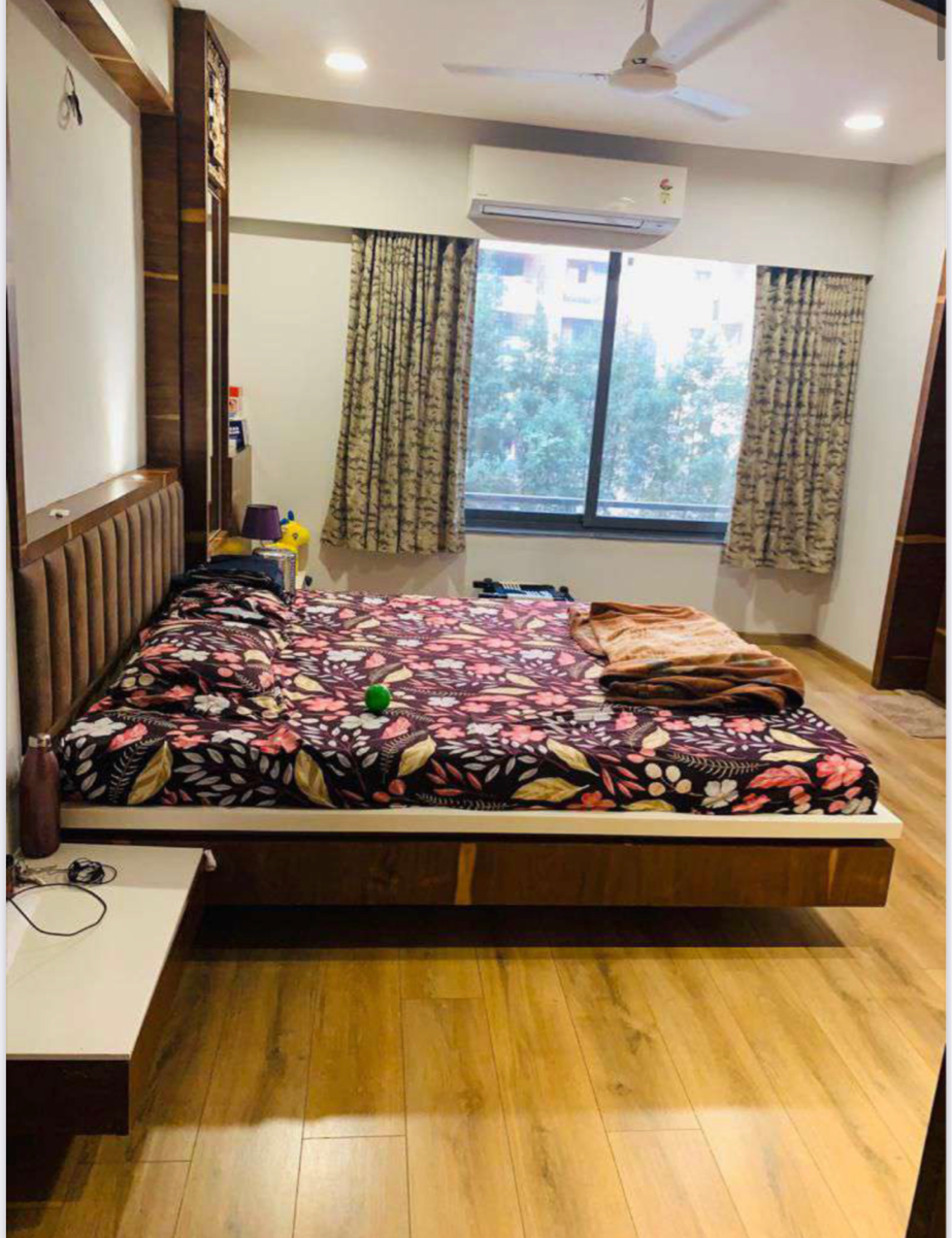 4 BHK + Pooja Room,Servant Room,Study Room,Extra Room Apartment For Sale in Satyamev Elysium 