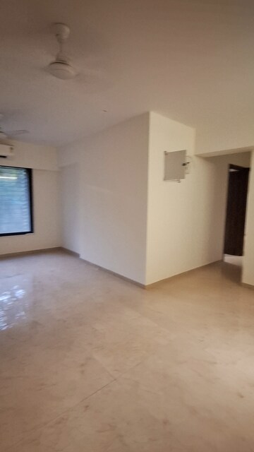 Room in 2 BHK Apartment at Andheri West – for Sale