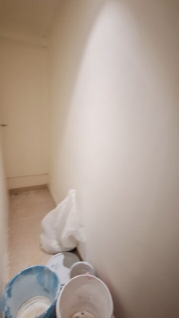 Room in 2 BHK Apartment at Andheri West – for Sale