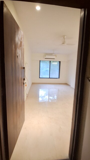Bathroom in 2 BHK Apartment at Andheri West – for Sale