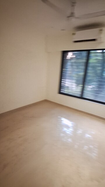 Room in 2 BHK Apartment at Andheri West – for Sale