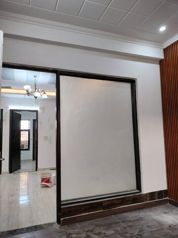 Room in 3 BHK Builder Floor at Sector 43 – for Sale