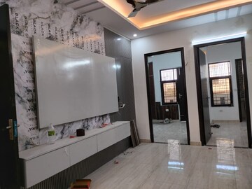 Bedroom in 3 BHK Builder Floor at Sector 43 – for Sale