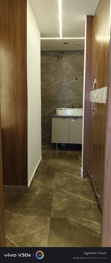 Room in 3 BHK Builder Floor at Chattarpur – for Sale