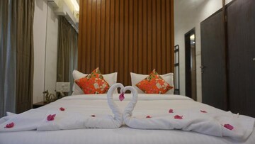 Bedroom in 2 BHK Apartment at Pardis Little Malabar Hill, Chembur – for Sale