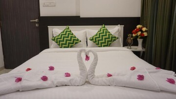 Bedroom in 2 BHK Apartment at Pardis Little Malabar Hill, Chembur – for Sale