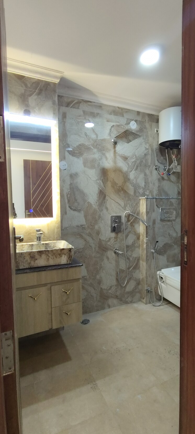 Bathroom, chattarpur 4 Bedroom 2200 Sq.Ft. Builder Floor In Chattarpur Delhi 7898891