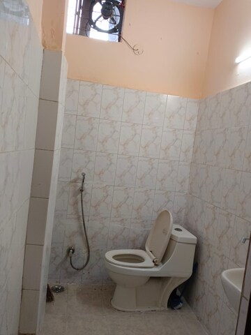 Bathroom in Studio Builder Floor at Lajpat Nagar – for Rent