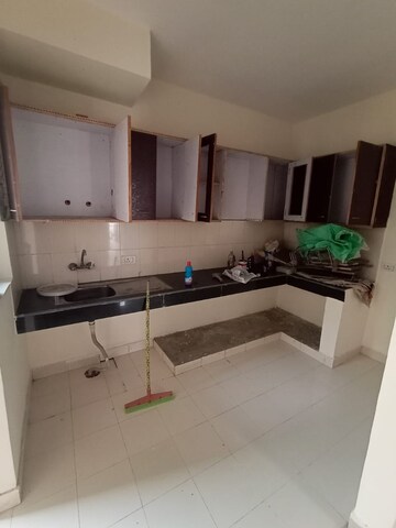Master Bedroom in 3 BHK Apartment at Sare Springview Floors, Lal Kuan – for Sale
