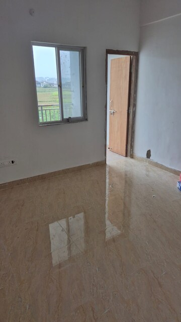 Room in 3 BHK Apartment at Ratu Road – for Sale