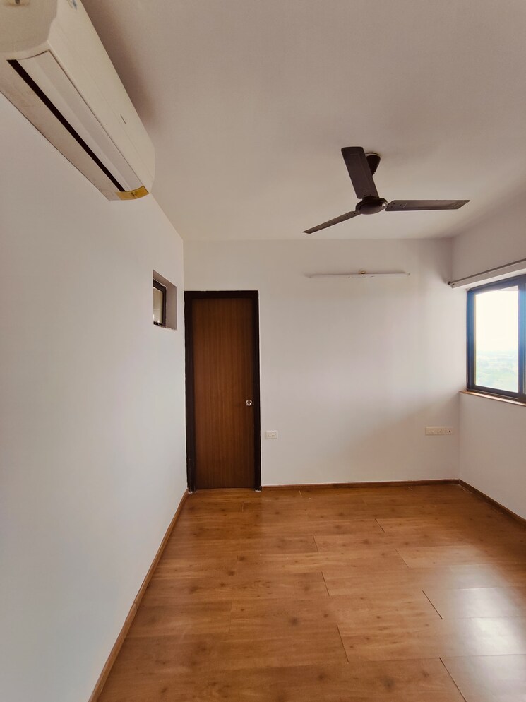 Room, lodha-palava-city 1.5 Bedroom 680 Sq.Ft. Apartment In Dombivli East Thane 7898930
