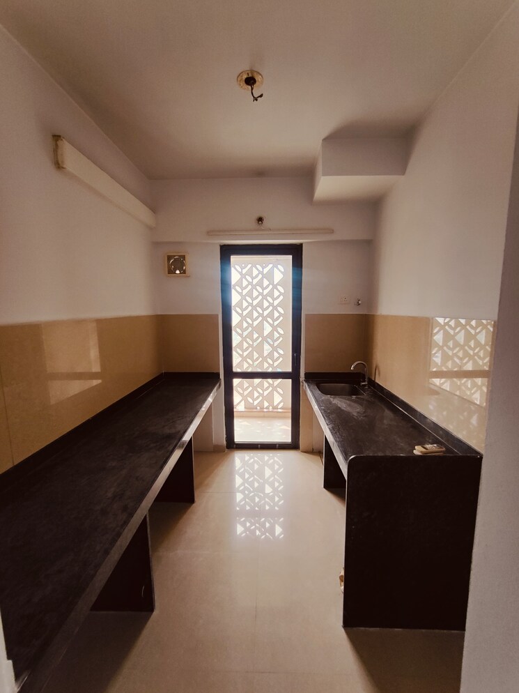 Kitchen, lodha-palava-city 1.5 Bedroom 680 Sq.Ft. Apartment In Dombivli East Thane 7898930