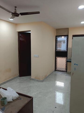 Room in 1 RK Builder Floor at Lajpat Nagar – for Rent