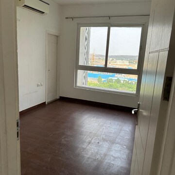 Room in 3 BHK Apartment at Godrej Meridien, Mohammad Heri Village – for Rent