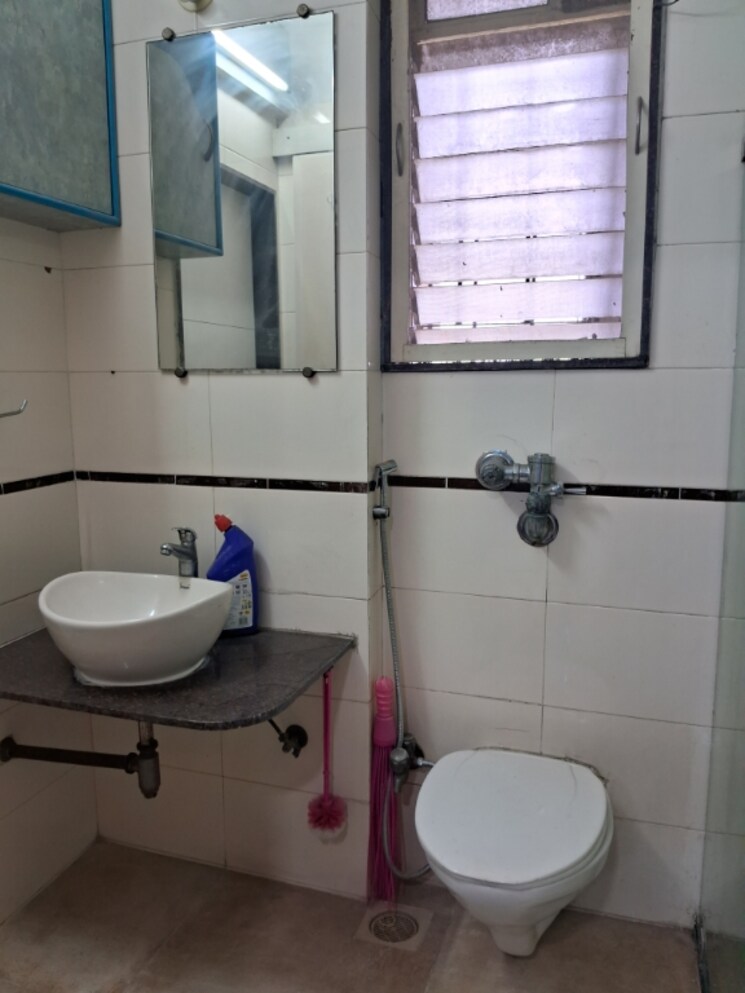 Bathroom, dosti-acres-aster 3 Bedroom 850 Sq.Ft. Apartment In Wadala East Mumbai 7898978
