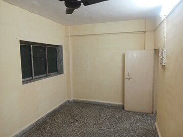Room in 1 BHK Apartment at Todi Bhavan CHS, Bhayandar West – for Rent