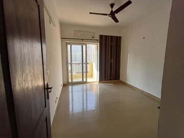 Room in 2 BHK Apartment at Nimbus The Hyde park, Sector 78 – for Sale