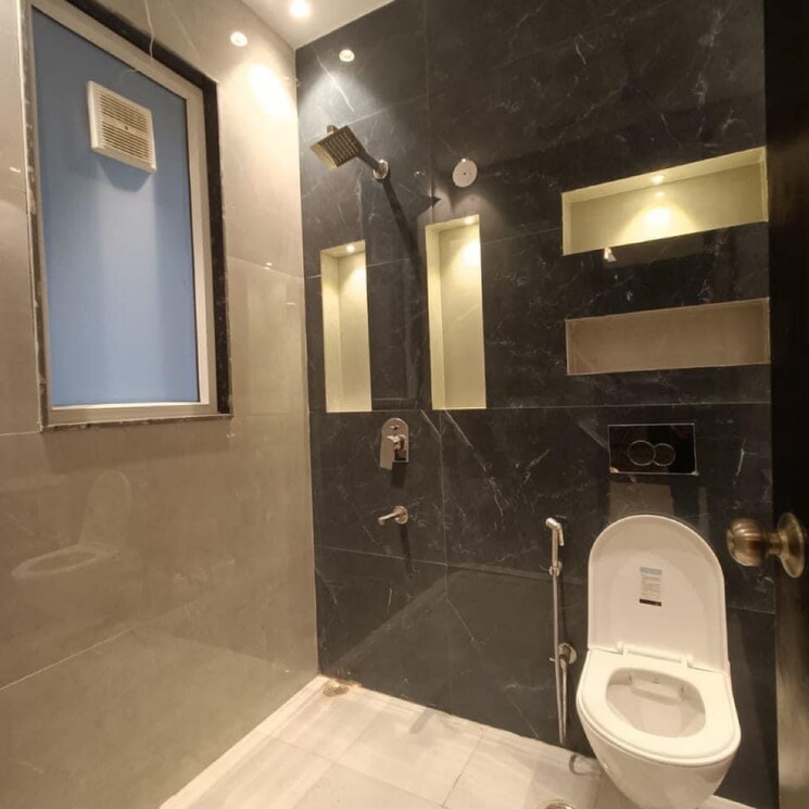 Bathroom, bptp-amstoria-country-floor 4 Bedroom 2367 Sq.Ft. Builder Floor In Sector 102 Gurgaon 7899102