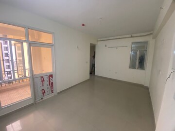 Room in 2 BHK Apartment at Supertech EcoVillage III, Sector 16b Greater Noida – for Rent