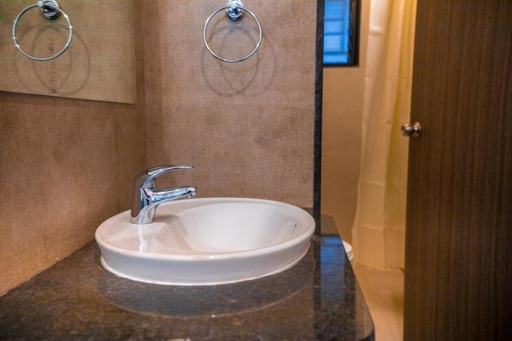 Bathroom, saarrthi-skybizz Studio 177 Sq.Ft. Apartment In Mahalunge Pune 7899129