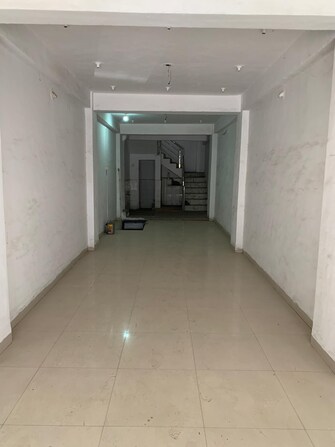 Commercial Shop 3000 Sq.Ft. For Rent in Haripura Surat  7688972