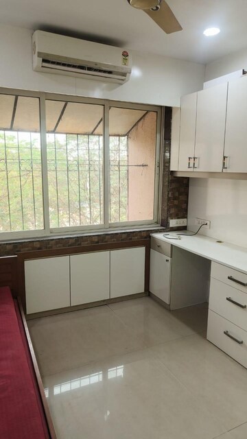 Study Room in 3 BHK Apartment at Dosti Florentine, Wadala – for Sale