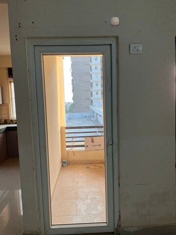 Room in 3 BHK Apartment at Shri Balaji BCC Greens, Deva Road – for Rent
