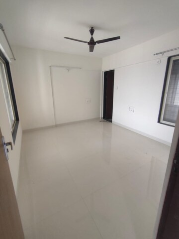 Room in 2 BHK Apartment at Shubh Casa Feliz, Magarpatta City – for Rent