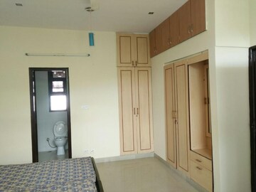 Room in 3 BHK Apartment at Santur Aspira, Sector 3 – for Rent