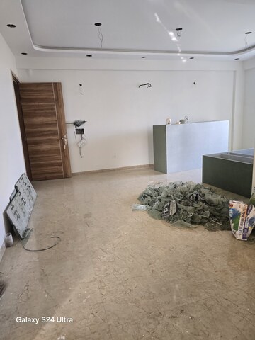 Parking in 3 BHK Apartment at Santur Aspira, Sector 3 – for Rent