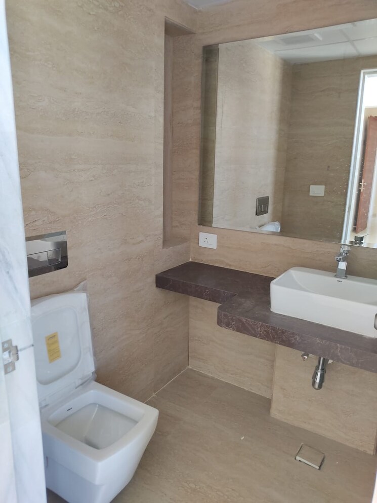 Bathroom, supreme-belmac-residences 3.5 Bedroom 1500 Sq.Ft. Apartment In Kalyani Nagar Pune 7899209