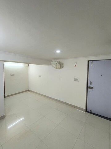 Room in 1.5 BHK Builder Floor at New Ashok Nagar – for Rent