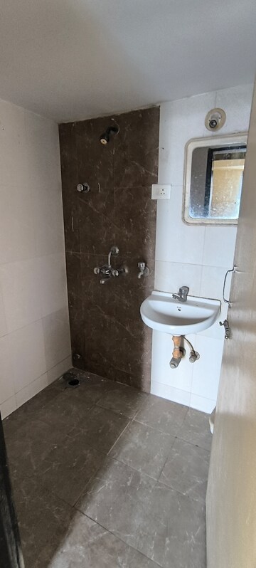 Master Bedroom in 2 BHK Apartment at sri krishna dharshan, Mira Road – for Rent