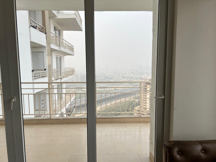 Room, puri-emerald-bay 3.5 Bedroom 2450 Sq.Ft. Apartment In Sector 104 Gurgaon 7899329