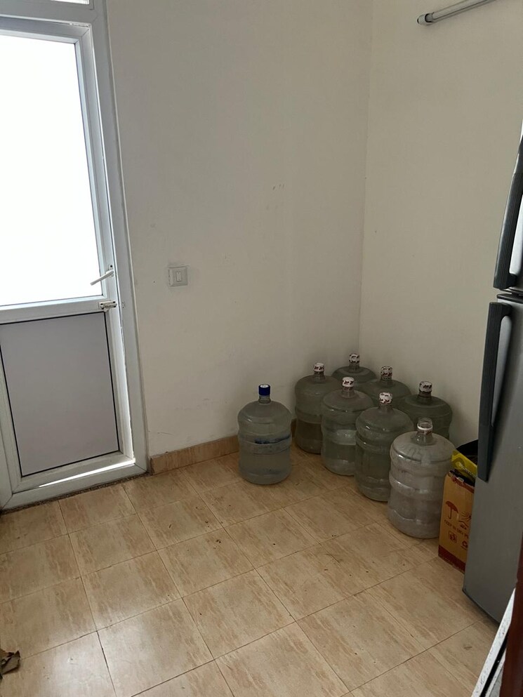 Bathroom, puri-emerald-bay 3.5 Bedroom 2450 Sq.Ft. Apartment In Sector 104 Gurgaon 7899329