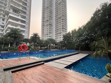 Master Bedroom in 3.5 BHK Apartment at Puri Emerald Bay, Sector 104 – for Sale