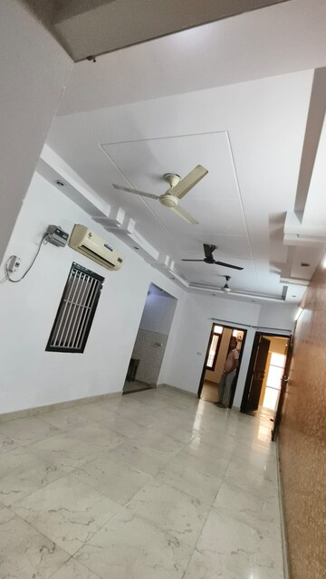 Master Bedroom in 2 BHK Builder Floor at Vasundhara Sector 5 – for Rent