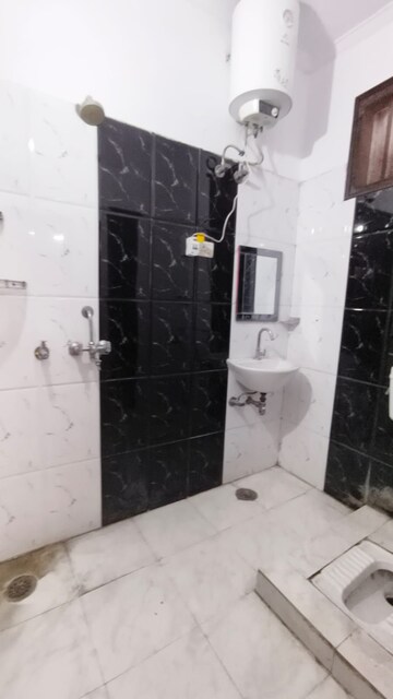 Bathroom in 2 BHK Builder Floor at Vasundhara Sector 5 – for Rent