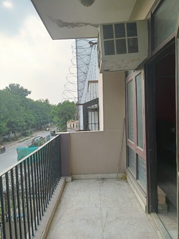Balcony in 3 BHK Builder Floor at Sector 23 – for Rent