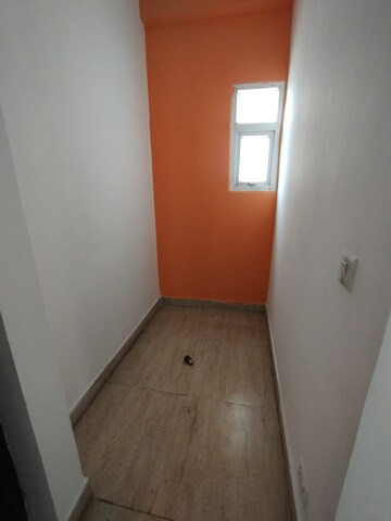 Room in 3 BHK Apartment at Aims Golf City, Sector 75 – for Sale