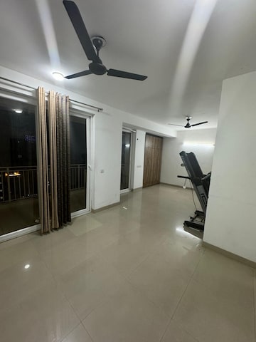 Room in 3 BHK Apartment at Emaar Gurgaon Greens, Sector 102 – for Rent
