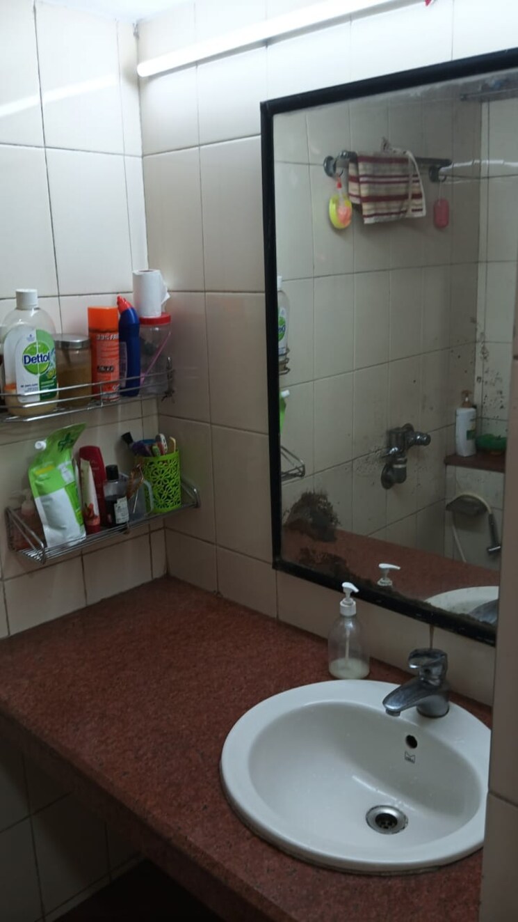 Bathroom, hiranandani-gardens-glen-gate 2 Bedroom 880 Sq.Ft. Apartment In Powai Mumbai 7898073