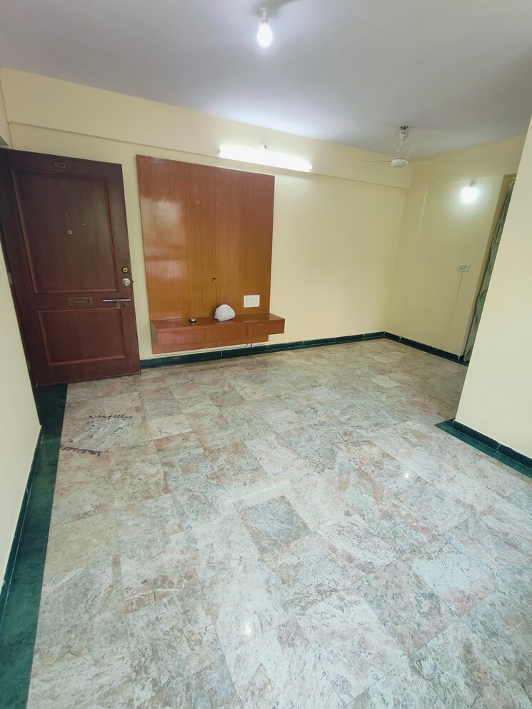 Room, hiranandani-estate-brentford 1 Bedroom 450 Sq.Ft. Apartment In Ghodbunder Road Thane 7899385