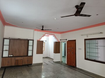 Room in 2 BHK Builder Floor at Hsr Layout – for Rent