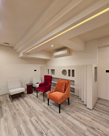 Master Bedroom in 4 BHK Apartment at Juhu – for Rent