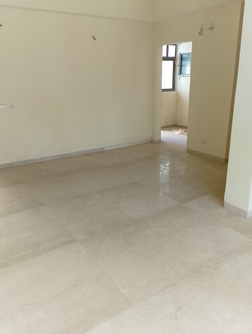 Room in 4 BHK Apartment at Sector 106 – for Sale